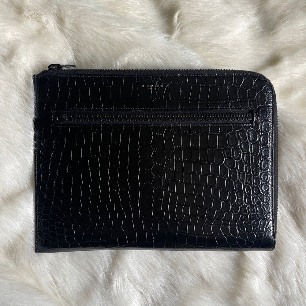 Saint Laurent Zipped Clutch